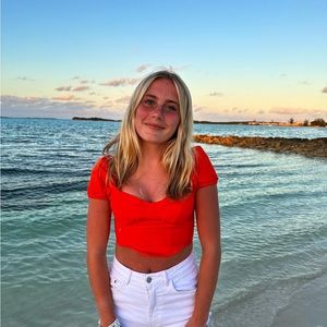 Meet your Posher, Julia